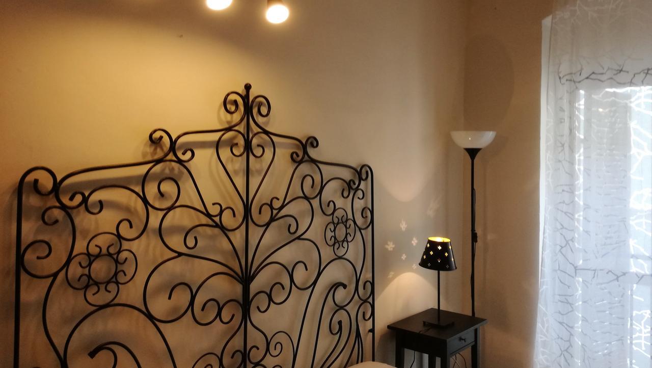 Residenza Mazzini Foligno Bagian luar foto